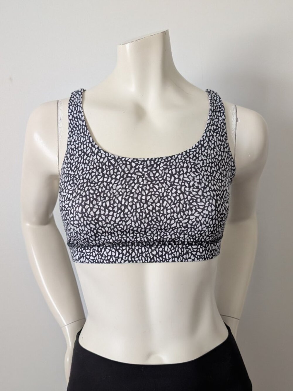 Lululemon - "Energy" Mosaic Print Black/White Bra - Size 10